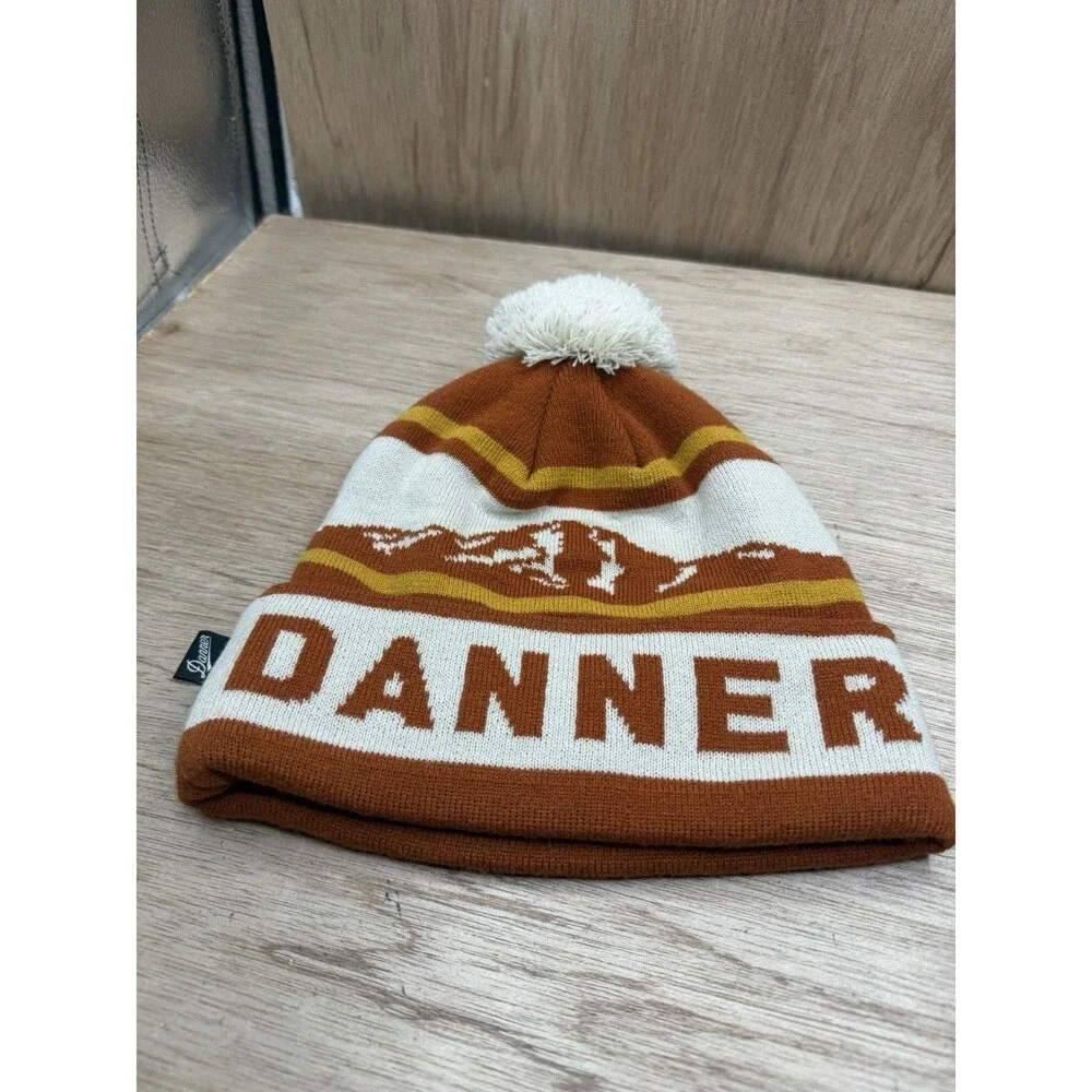 Danner Unisex Mountain Pom Beanie Buck/Oatmeal - 90706, Buck/Oatmeal